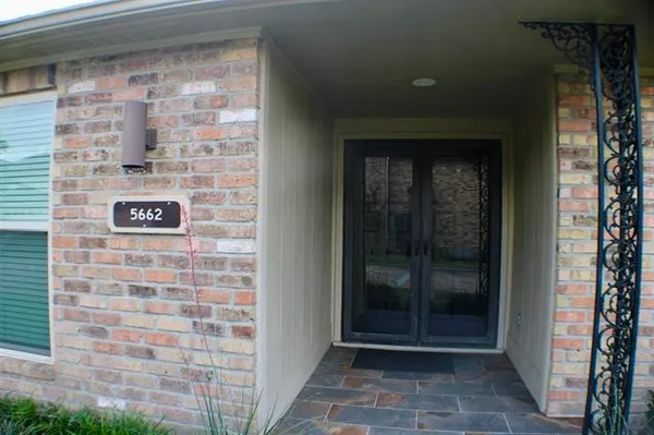 $2,300 | 5662 Longwood Street, Beaumont, TX 77707