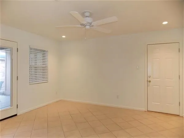 $2,300 | 5662 Longwood Street, Beaumont, TX 77707