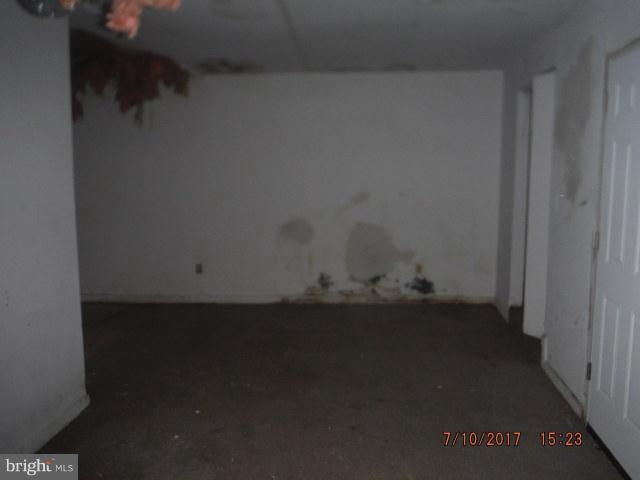 218 Sollers Point Road Baltimore, MD 21222 - Photo 12 of 17 Unit 2 Living Room