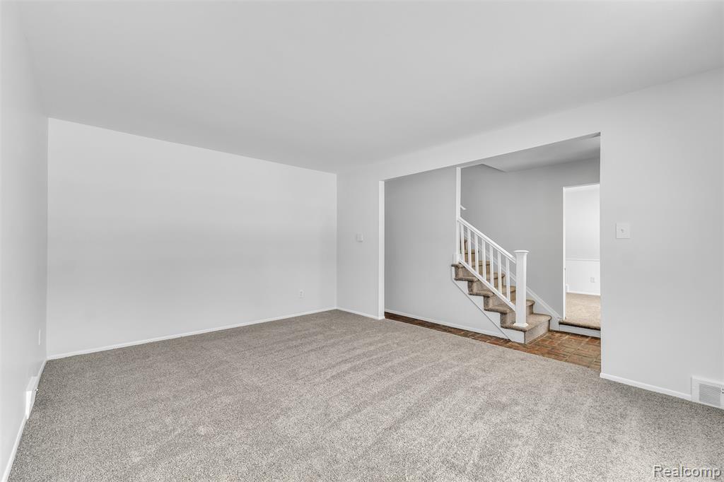 23520 Rockingham Street Southfield, MI 48033 - Photo 9 of 48 Gallery Image 9