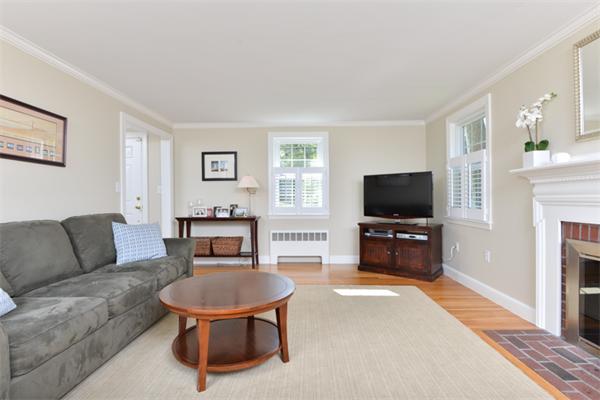 37 Liberty Pole Road Hingham, MA 02043 - Photo 9 of 19 Gallery Image 9