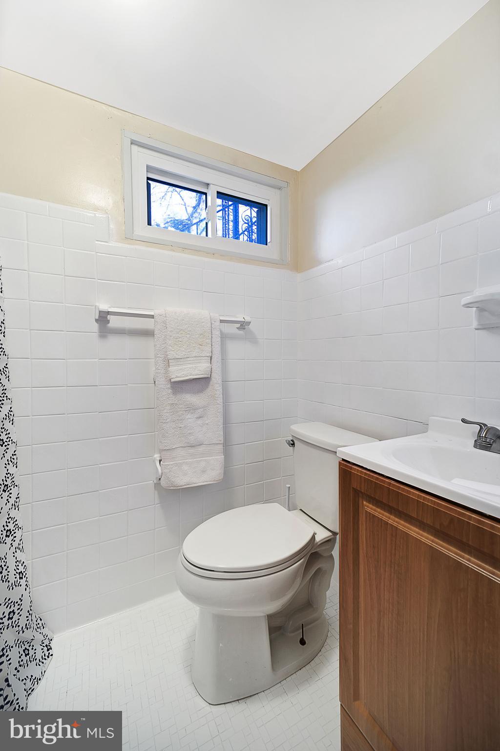 16 Ambler Road Ambler, PA 19002 - Photo 16 of 25 Bathroom