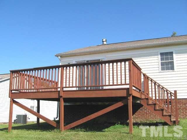1213 Lexington Farm Road Apex, NC 27502 - Photo 4 of 11 Gallery Image 4