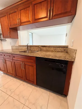 $1,700 | 3100 North Pine Island Road, Unit 310, Sunrise, FL 33351