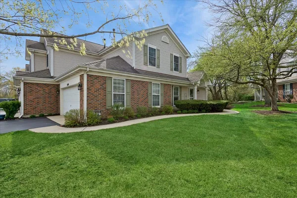 $280,000 | 2110 Peach Tree Lane, Unit 2110, Algonquin, IL 60102