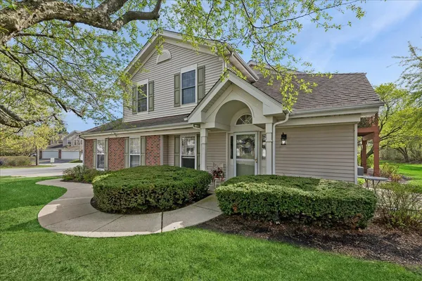 $280,000 | 2110 Peach Tree Lane, Unit 2110, Algonquin, IL 60102