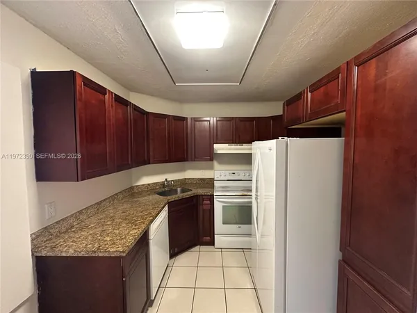 $1,700 | 3831 Northwest 84th Avenue, Unit 1E, Sunrise, FL 33351