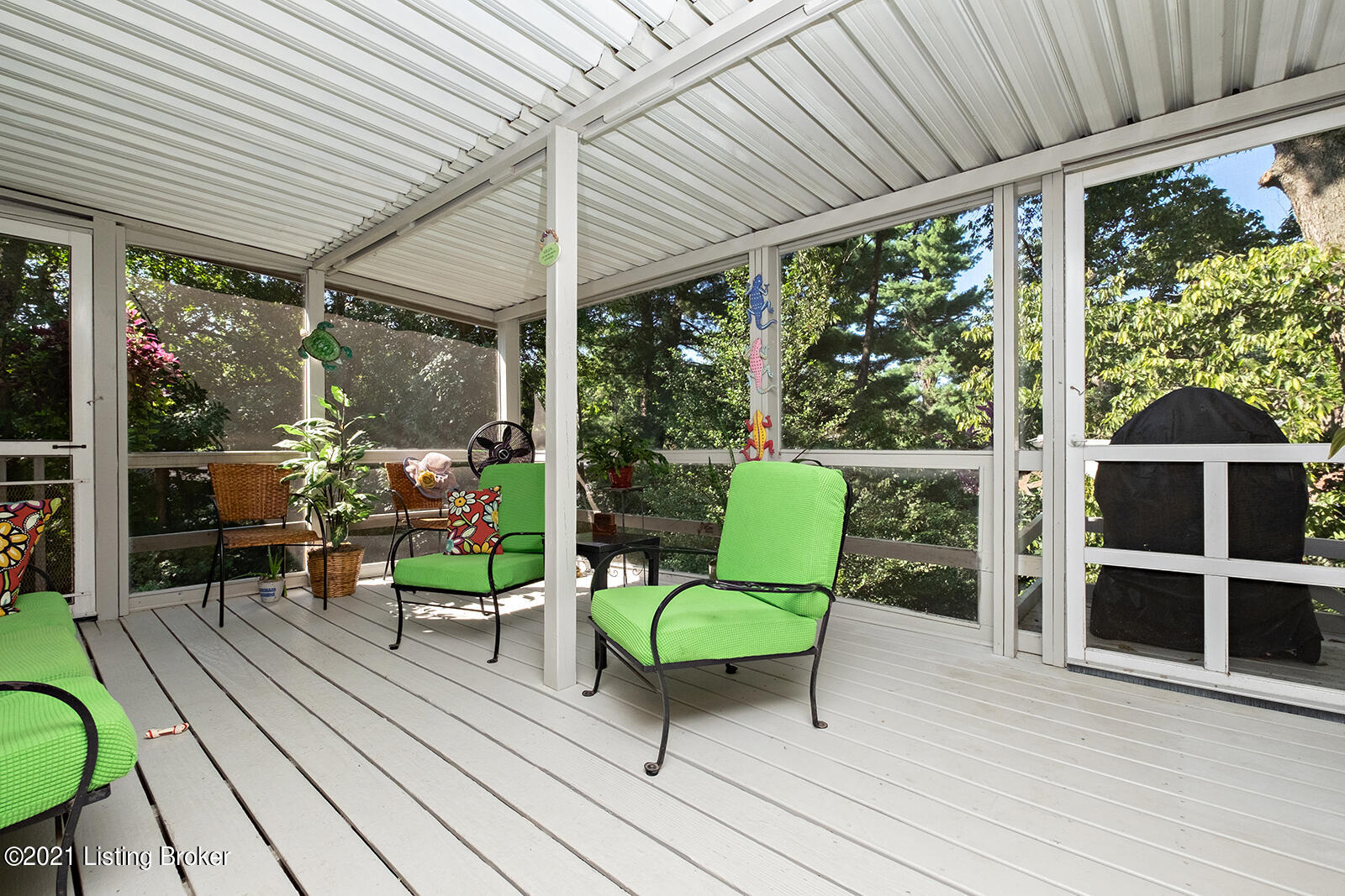 422 Knightsbridge Road Louisville, KY 40206 - Photo 16 of 45 Covered Porch