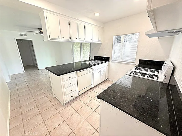 $3,400 | 424 East Blueridge Avenue, Orange, CA 92865