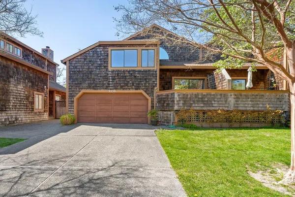 $665,000 | 9239 Lakewood Drive, Windsor, CA 95492