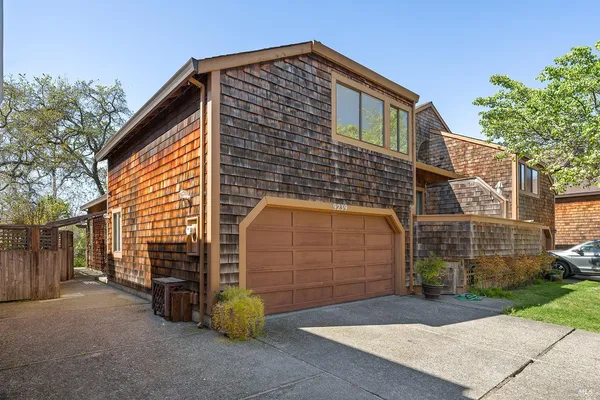 $665,000 | 9239 Lakewood Drive, Windsor, CA 95492