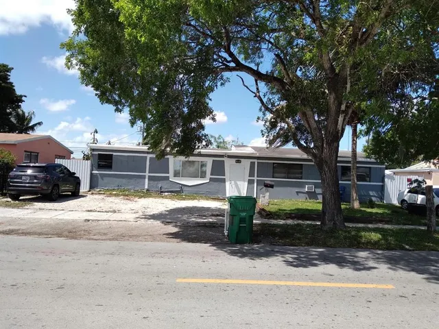 $550,000 | 1011 Northwest 195th Street, Miami Gardens, FL 33169