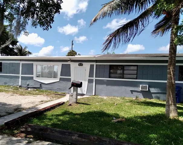 $550,000 | 1011 Northwest 195th Street, Miami Gardens, FL 33169