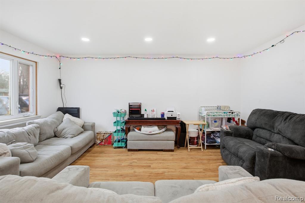 15390 Beech Daly Road Taylor, MI 48180 - Photo 8 of 34 Gallery Image 8