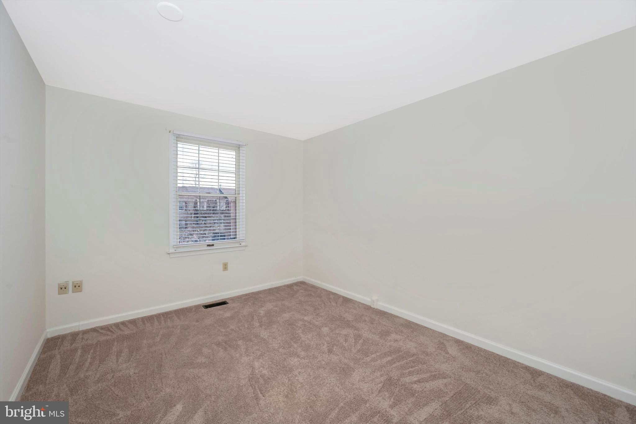 8005 Hollow Reed Court Frederick, MD 21701 - Photo 20 of 43 Large Guest Bedroom