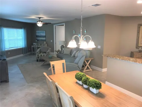 $2,600 | 7610 34th Avenue West, Unit 102, Bradenton, FL 34209