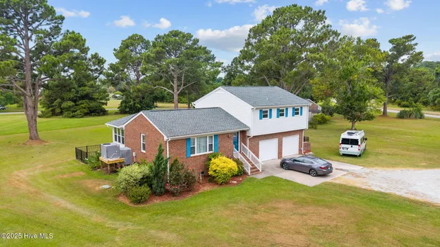 $374,500 | 5302 Bogue Drive, Oriental, NC 28571