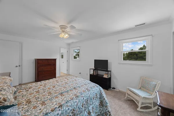 $365,000 | 5302 Bogue Drive, Oriental, NC 28571