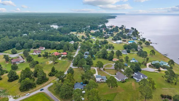 $365,000 | 5302 Bogue Drive, Oriental, NC 28571