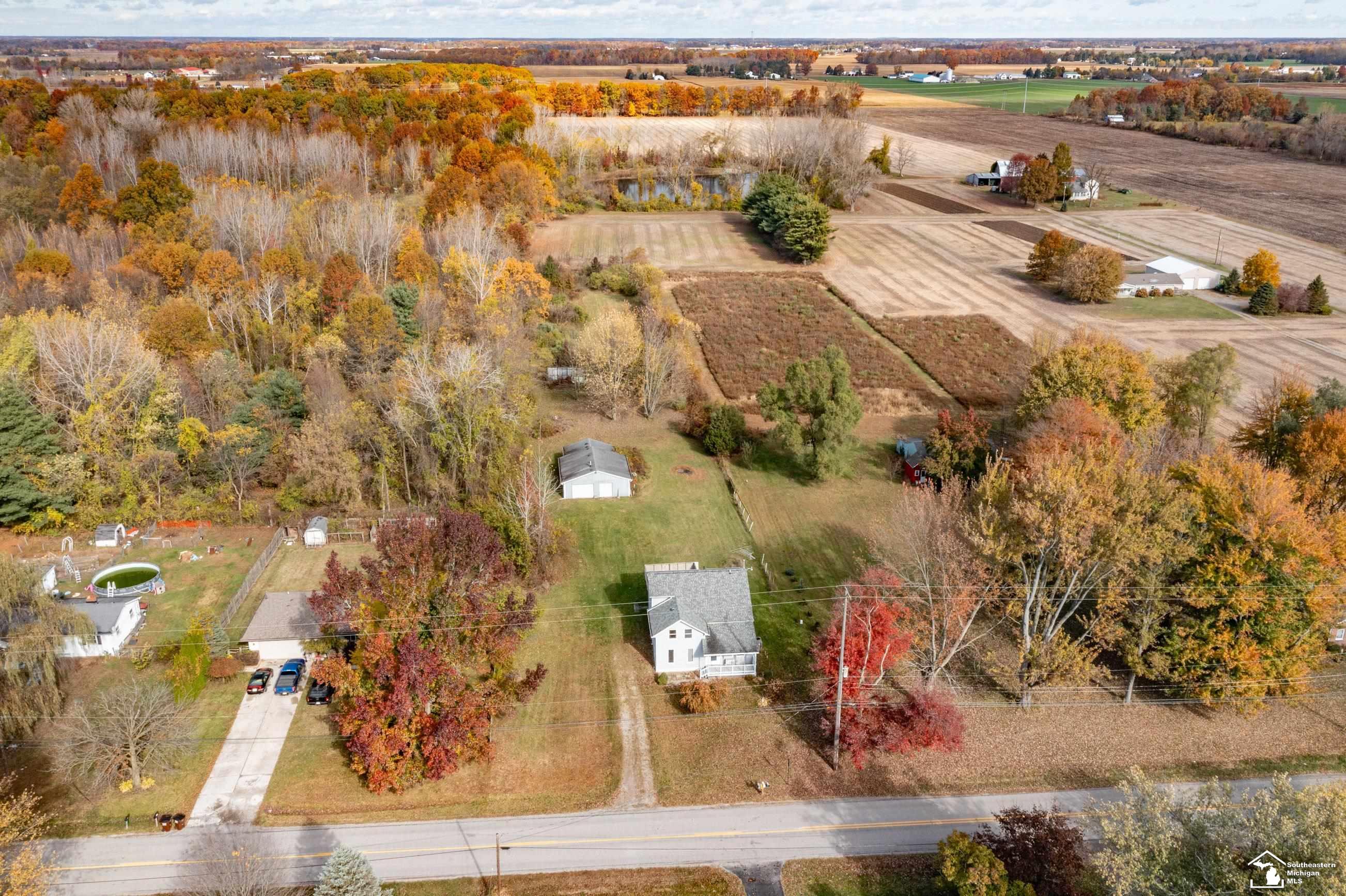 208 East Erie Road Temperance, MI 48182 - Photo 11 of 49 50193369-48af3bf7-a7ac-479f-bb2c-718da2a30875.JPG