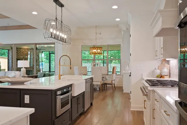 $799,999 | 515 Saunders Creek Circle, Rossville, TN 38066