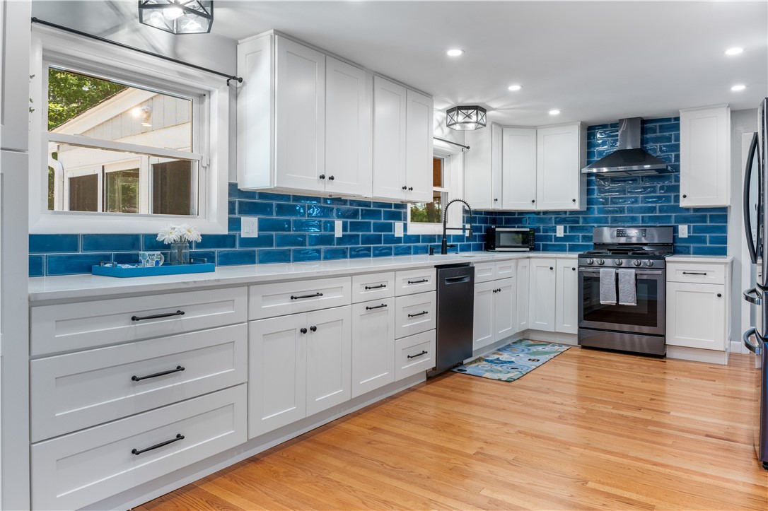 190 Brookhaven Road North Kingstown, RI 02852 - Photo 15 of 39 New kitchen