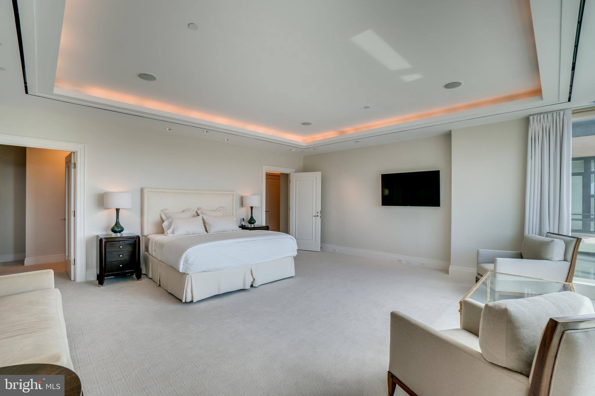 3150 South Street Northwest, Unit PH1D Washington, DC 20007 - Photo 36 of 65 Cove Lighted Ceiling in Master