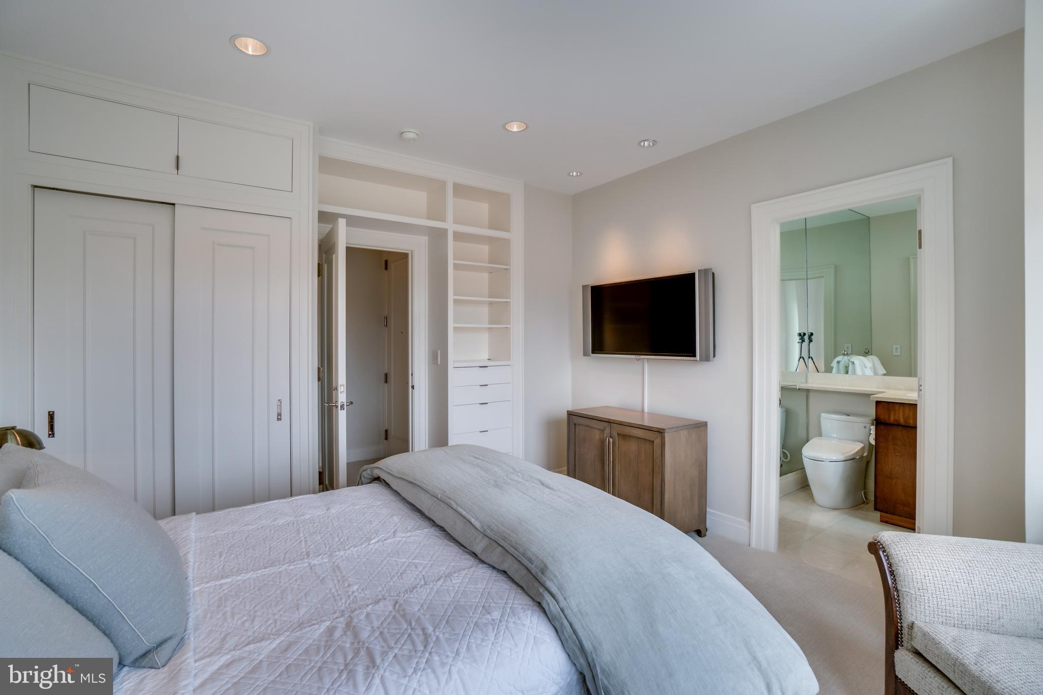 3150 South Street Northwest, Unit PH1D Washington, DC 20007 - Photo 57 of 65 Fourth Bedroom with En Suite Bath