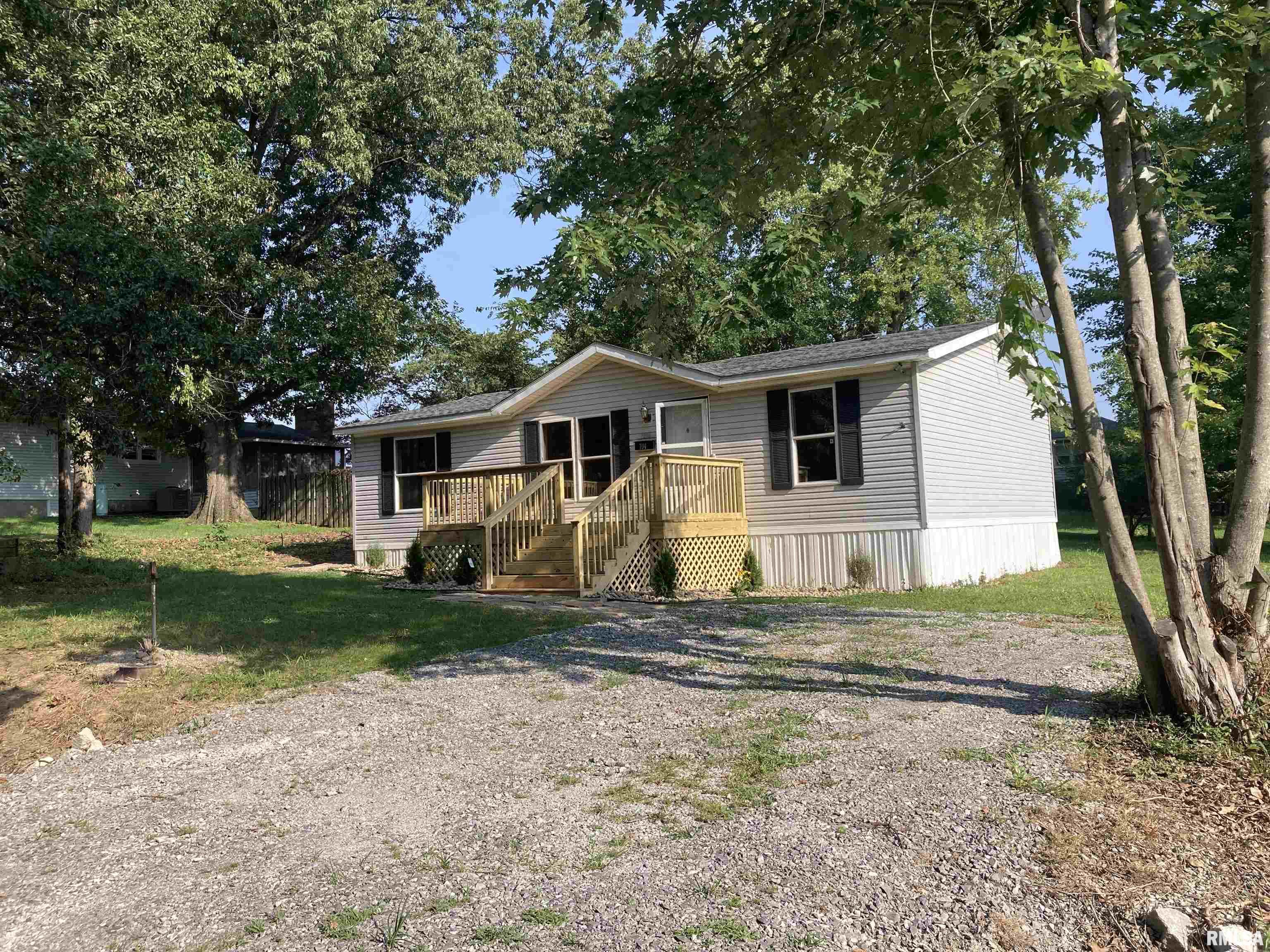 704 Ridge Street Carterville, IL 62918 - Photo 2 of 13 Gallery Image 2