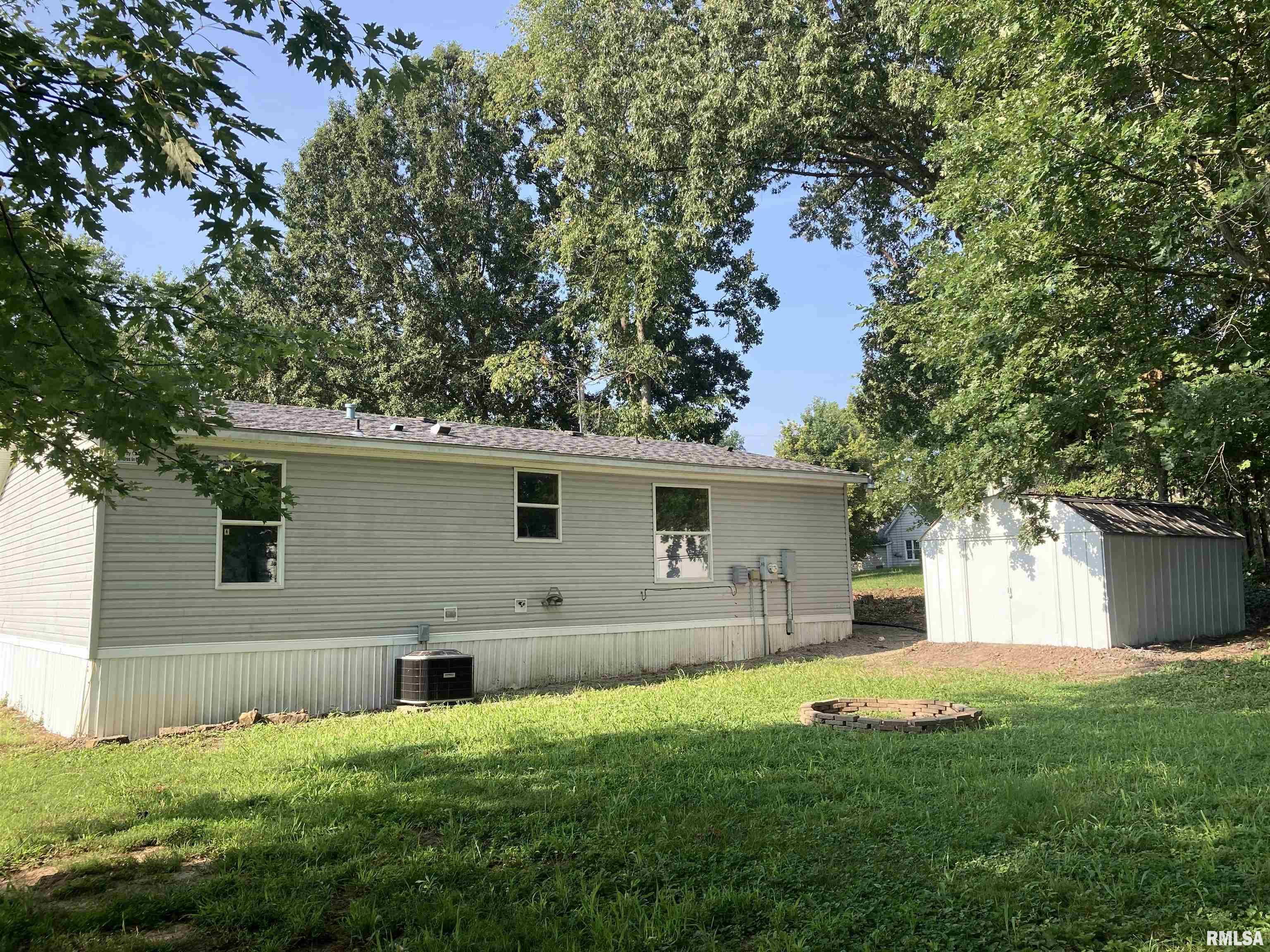704 Ridge Street Carterville, IL 62918 - Photo 3 of 13 Gallery Image 3