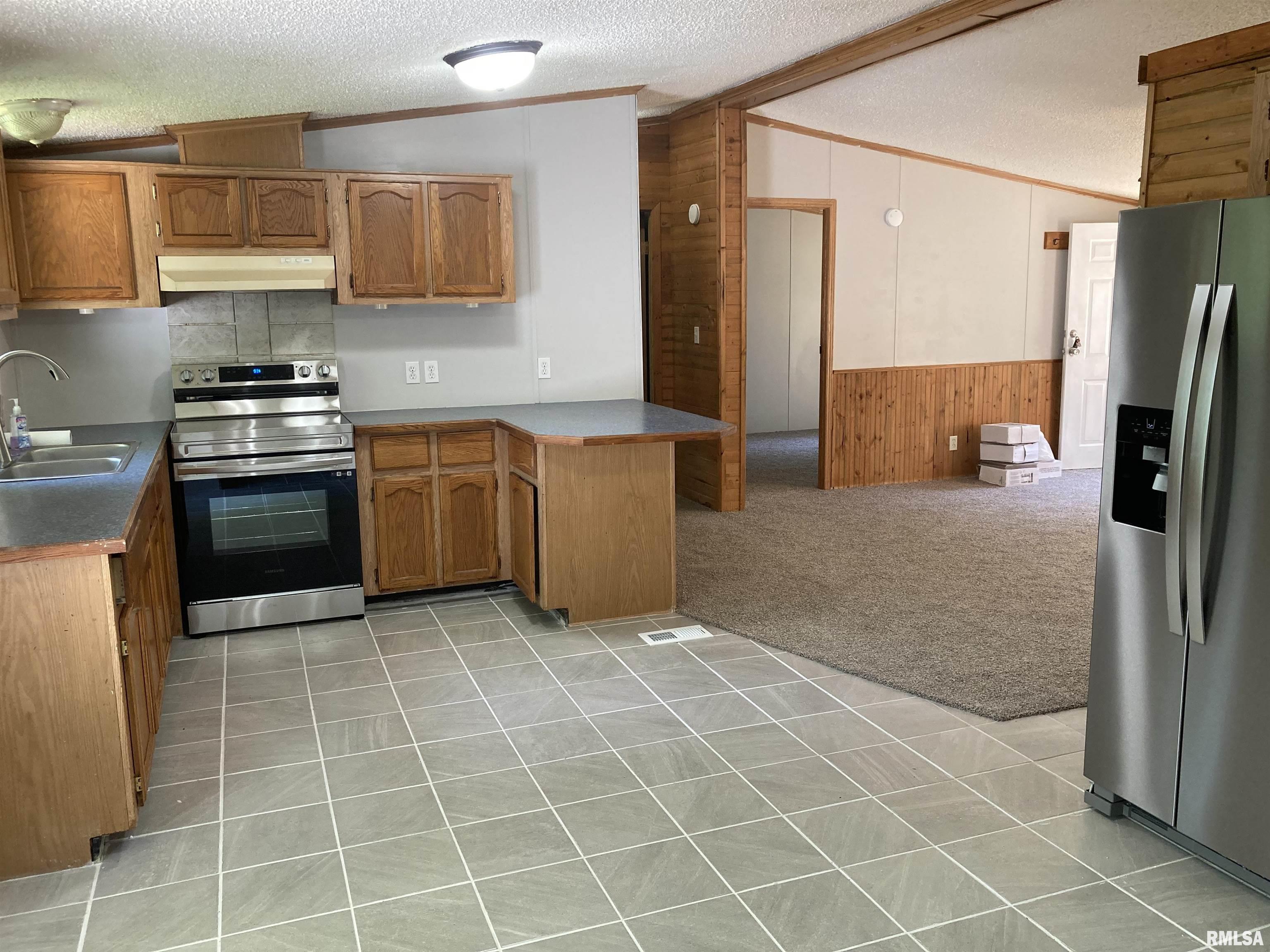 704 Ridge Street Carterville, IL 62918 - Photo 8 of 13 Gallery Image 8