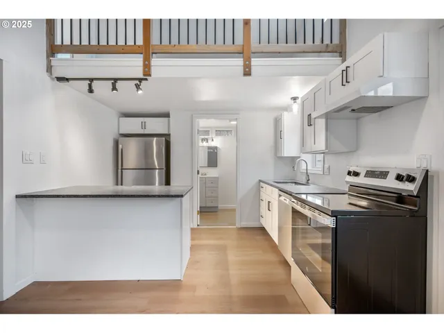 $874,998 | 814 East 4th Street, Newberg, OR 97132