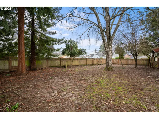 $874,998 | 814 East 4th Street, Newberg, OR 97132