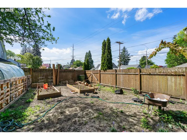 $874,998 | 814 East 4th Street, Newberg, OR 97132