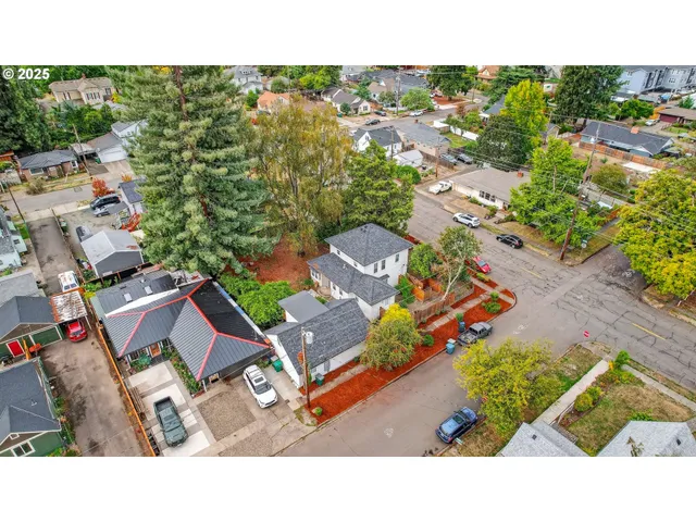$874,998 | 814 East 4th Street, Newberg, OR 97132