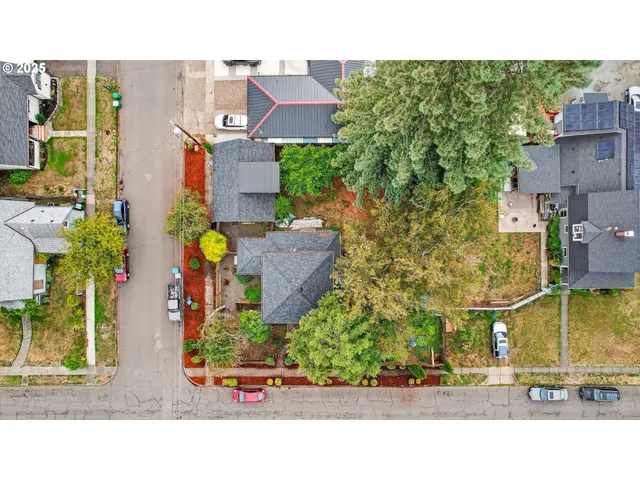 $874,998 | 814 East 4th Street, Newberg, OR 97132