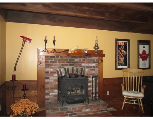 10 Burgess Road Foster, RI 02825 - Photo 5 of 12 Den/Family/Great Room.