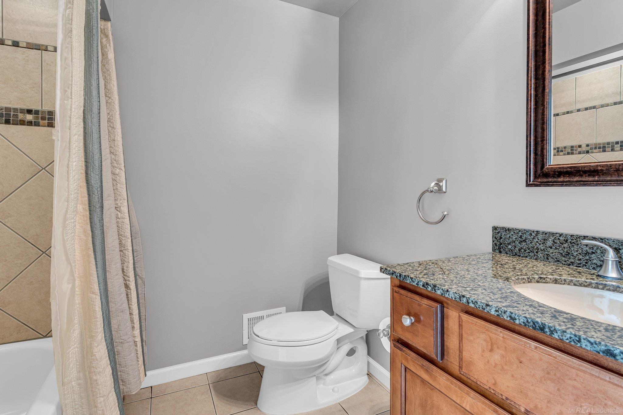 690 Baker Street Rochester Hills, MI 48307 - Photo 21 of 30