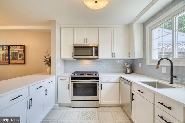 $595,000 | 1606 Woodbine Street, Alexandria, VA 22302