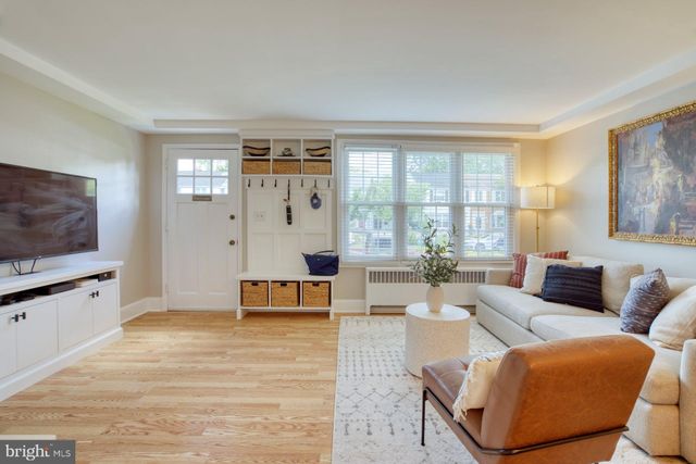 $595,000 | 1606 Woodbine Street, Alexandria, VA 22302