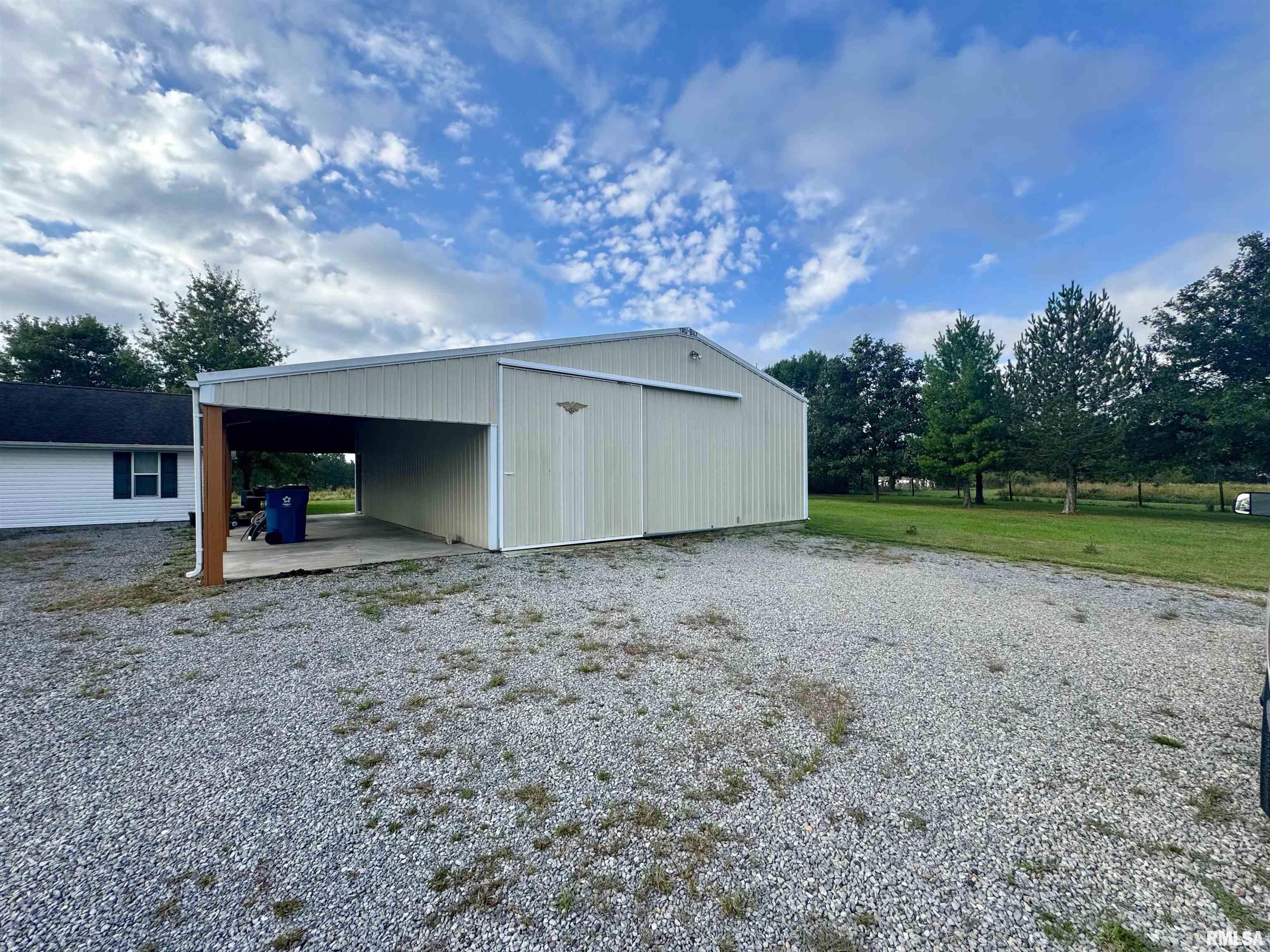 5569 Stotlar Road Carterville, IL 62918 - Photo 3 of 31 Gallery Image 3