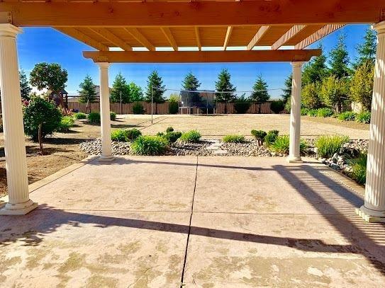 21196 Steward Road Madera, CA 93638 - Photo 15 of 39 a view of a backyard