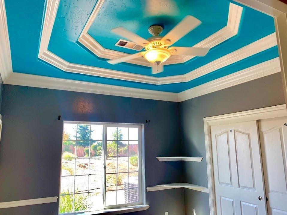 21196 Steward Road Madera, CA 93638 - Photo 24 of 39 a room with a window and furniture