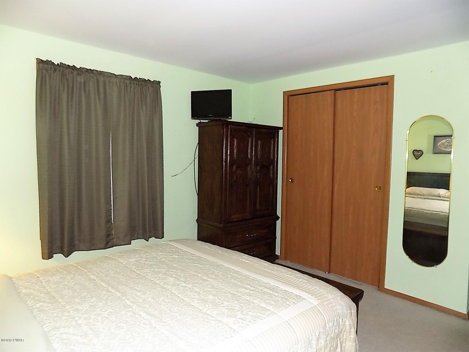 1034 Sundew Road Lake Ariel, PA 18436 - Photo 28 of 63 Master Suite!