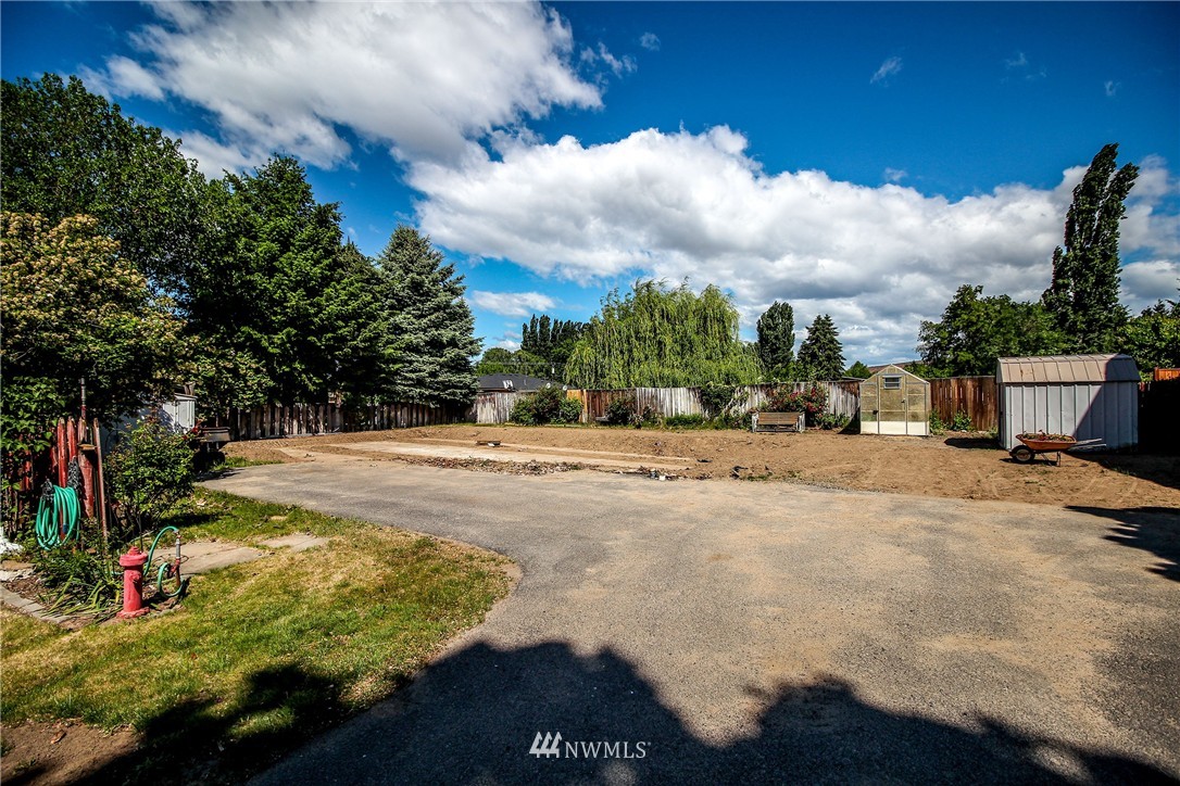 1415 Grant Road East Wenatchee, WA 98802 - Photo 23 of 23 Gallery Image 23