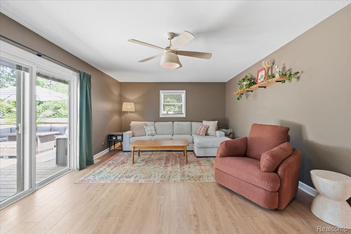 1475 North Irish Road Davison, MI 48423 - Photo 20 of 55 27-1475_N_Irish_041.jpg