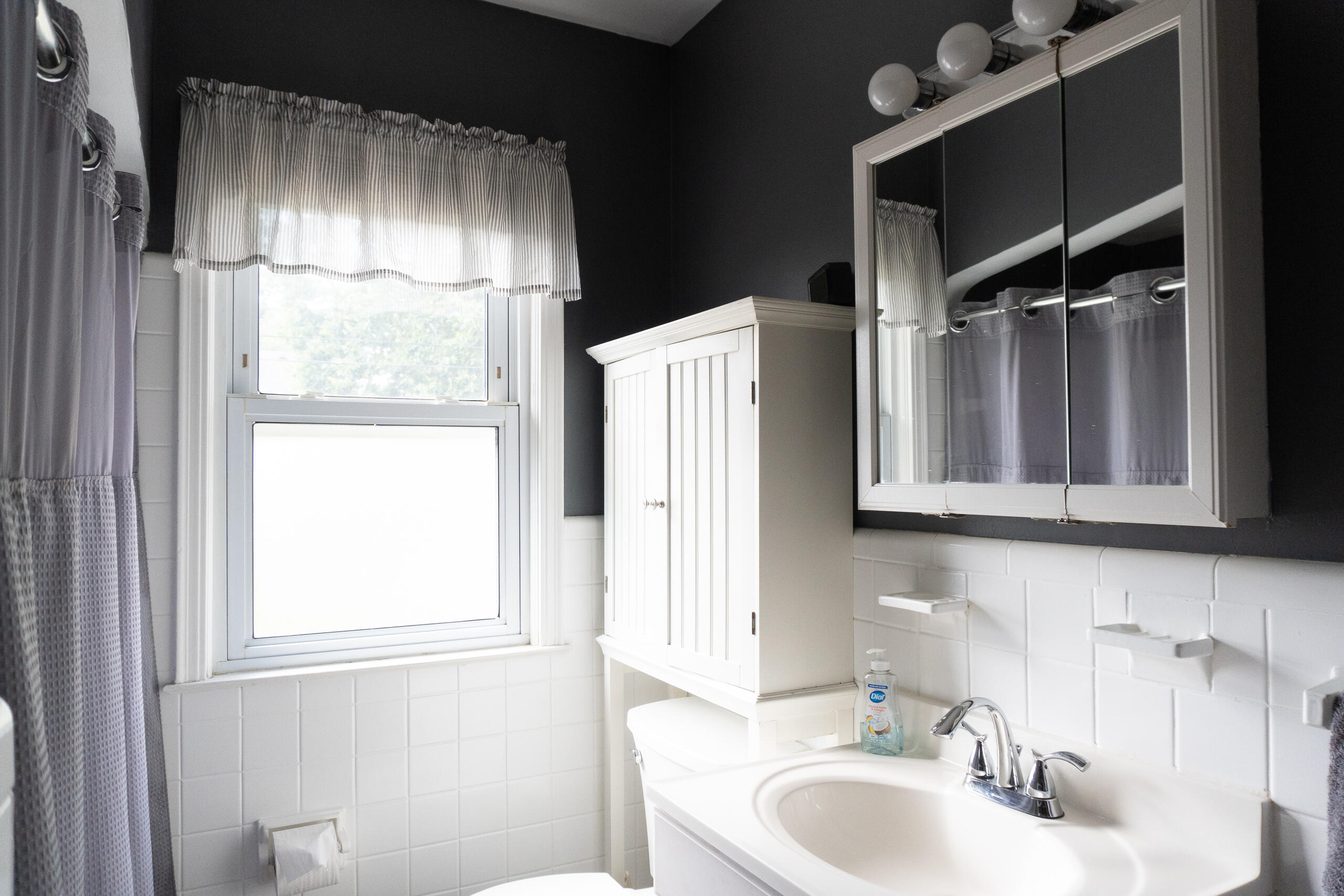 1325 Cambridge Road Berkley, MI 48072 - Photo 10 of 24 main bath