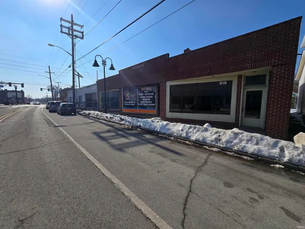 $99,900 | 919-923 South Main Street, Kokomo, IN 46901