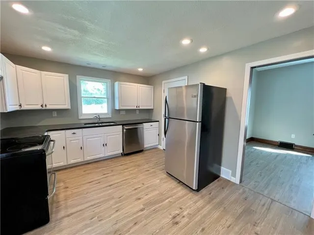 $169,500 | 219 East Hillcrest Avenue, New Castle, PA 16105