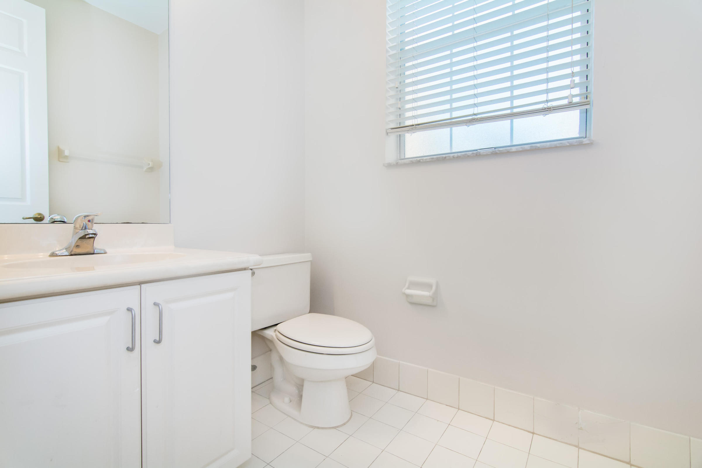 1534 Corbison Point Place Jupiter, FL 33458 - Photo 11 of 22 Half bath
